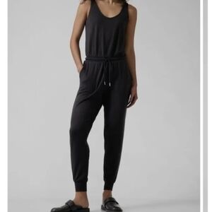 Athleta Unbound Jumpsuit Black Cargo Pocket Jogger Sleeveless Size Large